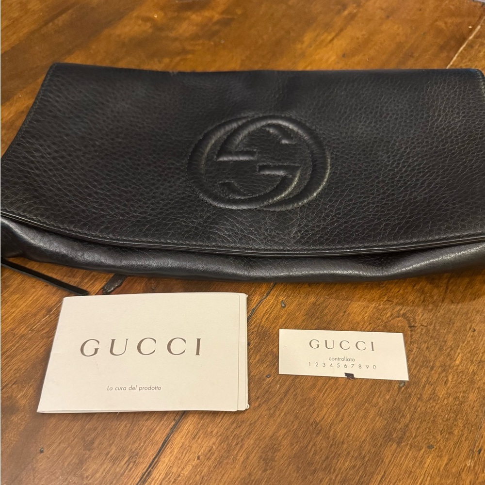 Gucci Black Pebbled Leather soho clutch